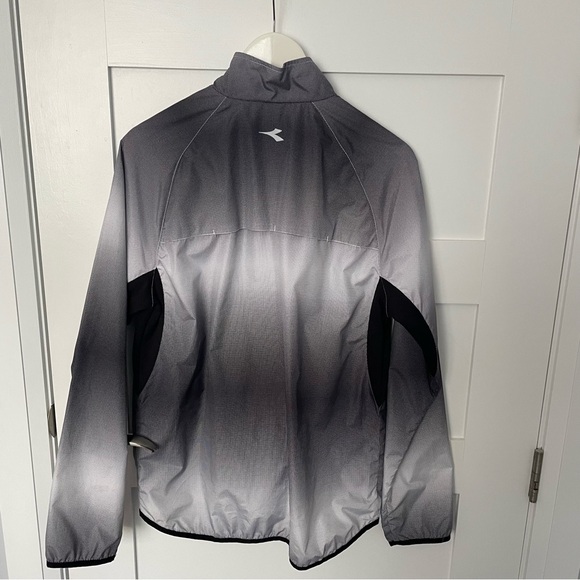 Men’s Windbreaker by Diadora - Picture 6 of 10